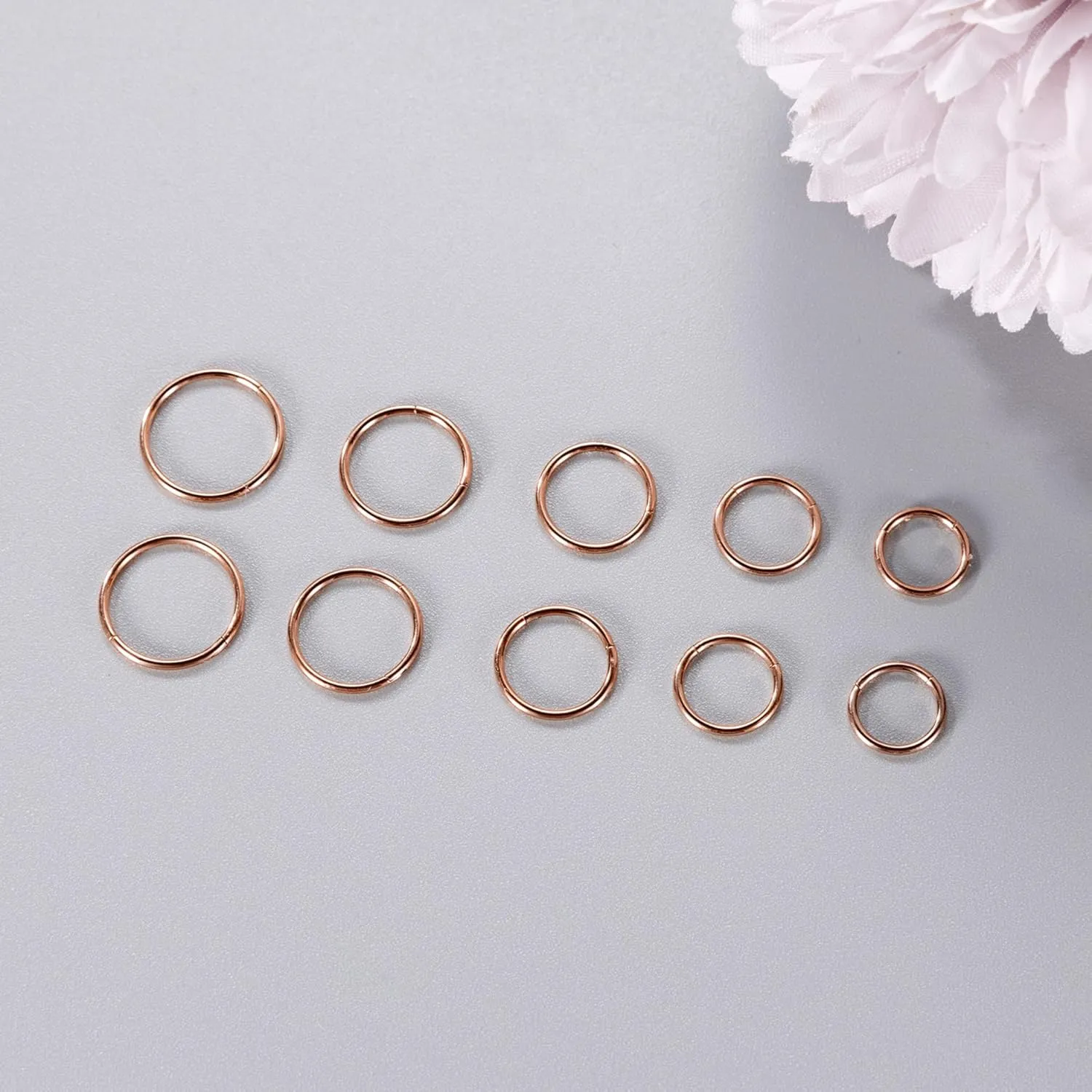 10Pcs 18G 20G Surgical Steel Nose Rings Hoops for Women Men Hinged Seamless Clicker Nose Hoops Cartilage Helix Tragus Daith Sleeper Earrings Hoop Hypoallergenic Nose Piercing 6/7/8/9/10MM