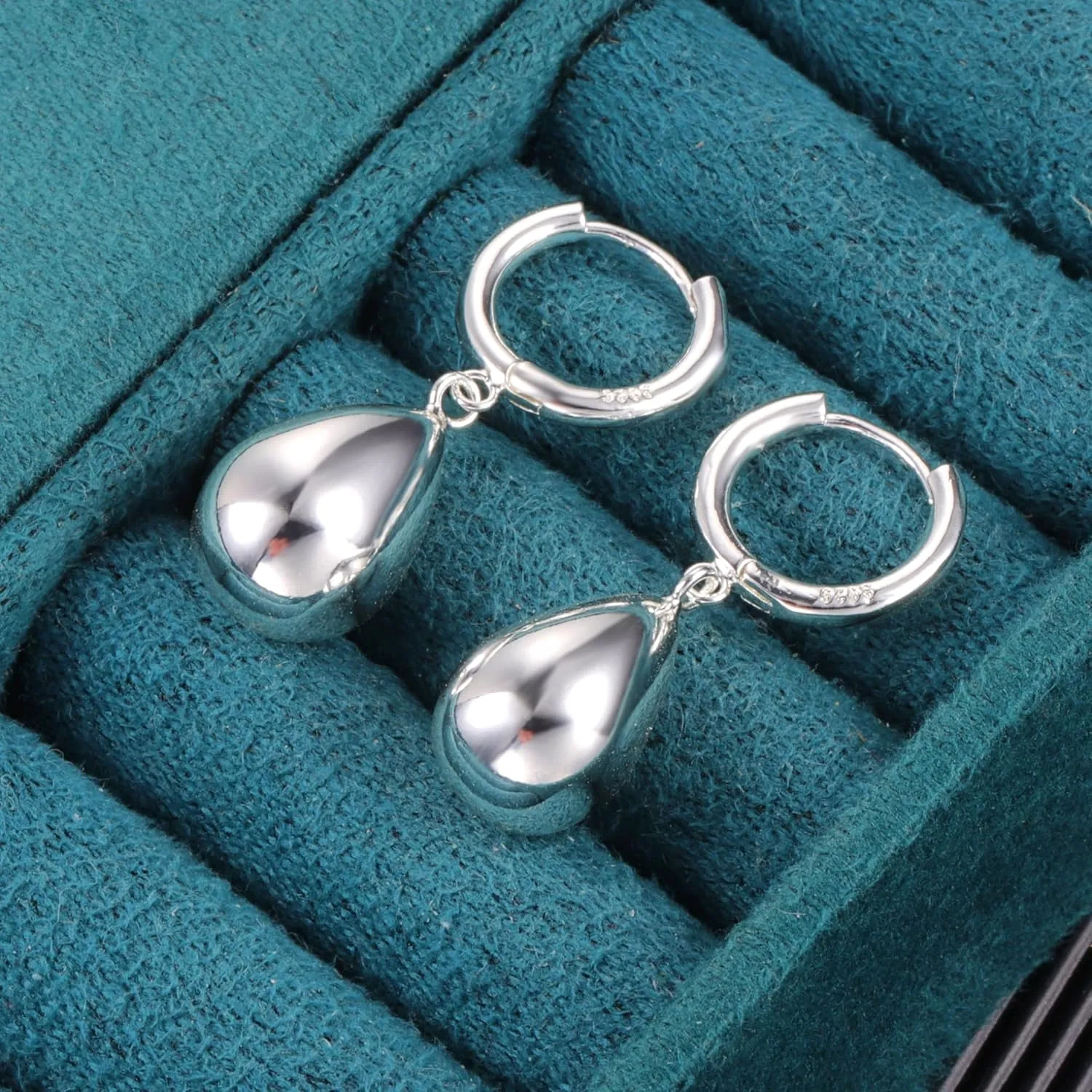 925 Sterling Silver Teardrop Leverback Earrings for Women Girls Waterdrop Tear Drop Dangle Earrings Jewelry Hypoallergenic Silver Teardrop Leverback Dangle Earring for Women