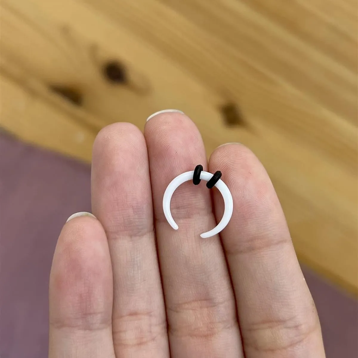 Acrylic White Septum Pincher Tapers 00G 0G 2G 4G 6G 8G 10G 12G 14G Buffalo Horseshoe Stretcher Expander Ear Gauges Nose Piercing