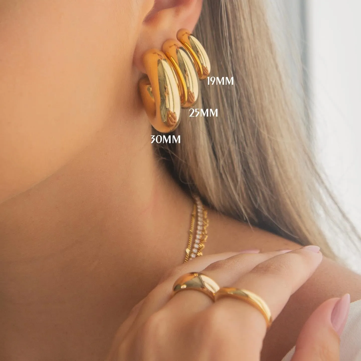 CONRAN KREMIX Waterproof Chunky Gold Hoops Earrings for Women Non Tarnish, Thick Gold Plated Circle Open Hoop,Lightweight Hollow Earrings Trendy