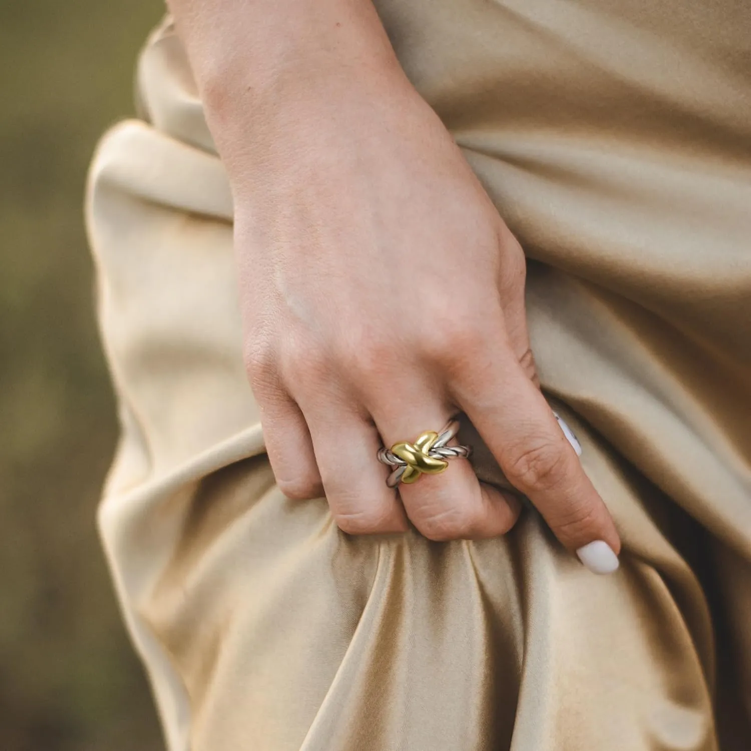 Cross Rings for Women, Chunky Silver Statement Rings Gold Rings Vintage 2 Tone 14K Gold Plated Ring Intertwined Wide Band Costume Jewelry