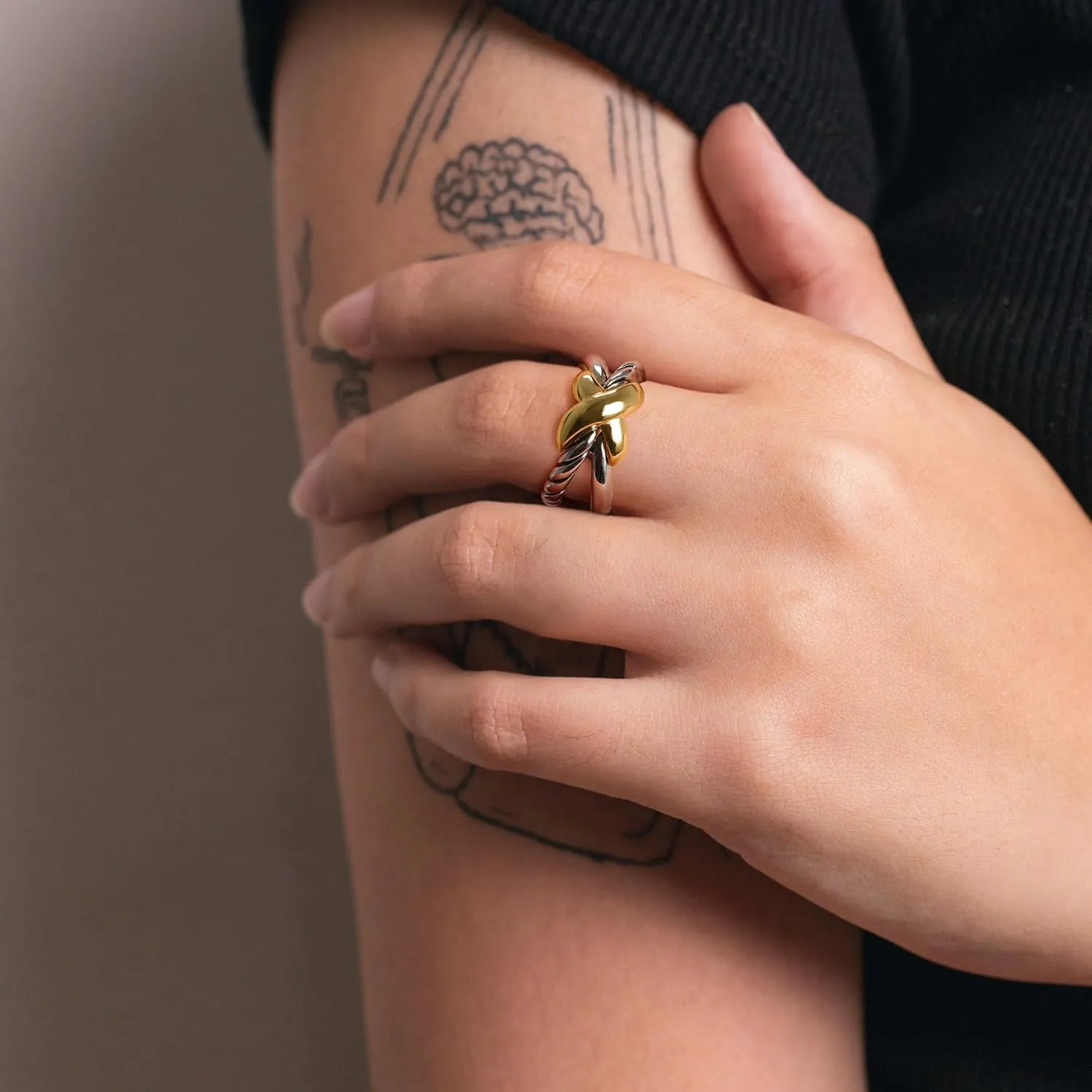 Cross Rings for Women, Chunky Silver Statement Rings Gold Rings Vintage 2 Tone 14K Gold Plated Ring Intertwined Wide Band Costume Jewelry