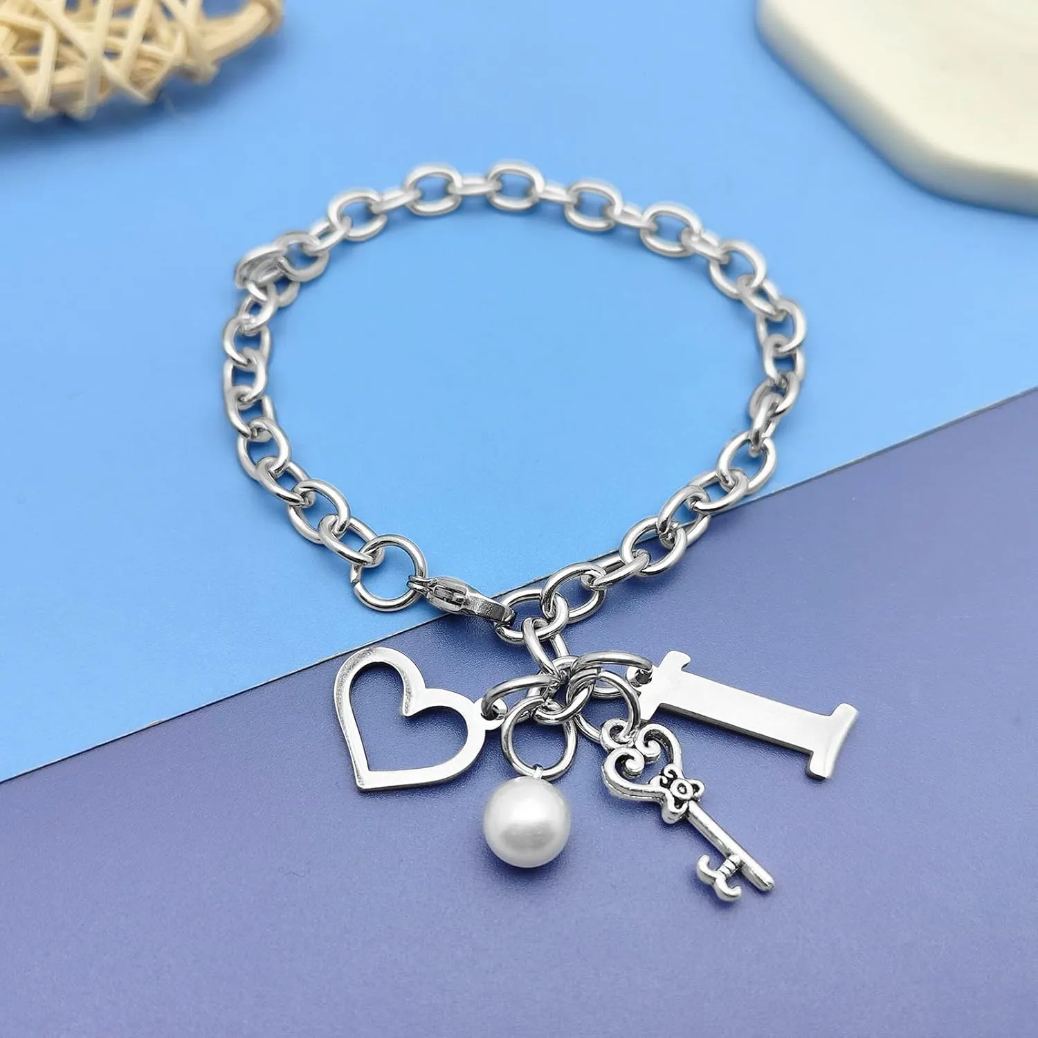 Initial A-Z Bracelets Gift for Women Girls Stainless Steel Chain Bracelet 26 Alphabet Jewelry Gifts for Birthday Anniversary Letter Bracelet Monogram Gifts for Sister Friend Girlfriends Mom 8.26 Inch