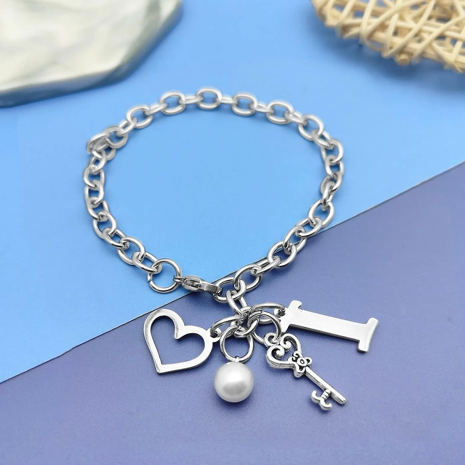 Initial A-Z Bracelets Gift for Women Girls Stainless Steel Chain Bracelet 26 Alphabet Jewelry Gifts for Birthday Anniversary Letter Bracelet Monogram Gifts for Sister Friend Girlfriends Mom 8.26 Inch