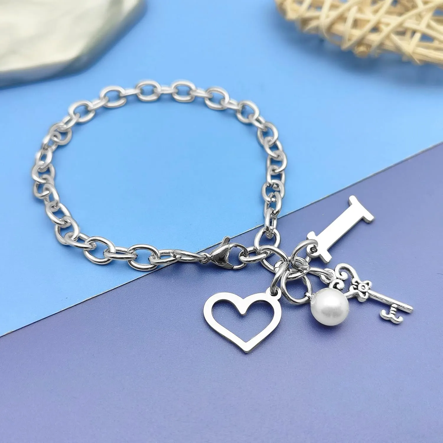 Initial A-Z Bracelets Gift for Women Girls Stainless Steel Chain Bracelet 26 Alphabet Jewelry Gifts for Birthday Anniversary Letter Bracelet Monogram Gifts for Sister Friend Girlfriends Mom 8.26 Inch
