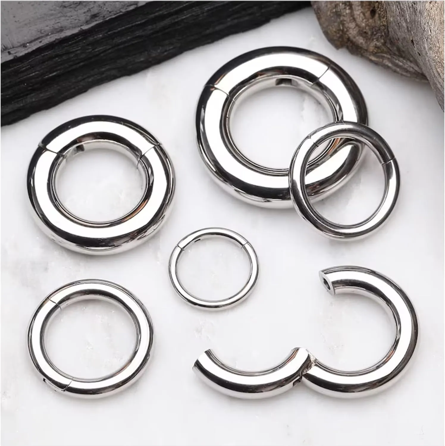 Ocptiy 8G 6G 4G 2G Titaniumm Hinged Septum Rings Clicker Medical Implant Grade Ear Gauges Hoop Earrings Stretching kit Hypoallergenic Thick Septum Nose Ring Piercing Jewelry Women Men 14mm 16mm 19mm