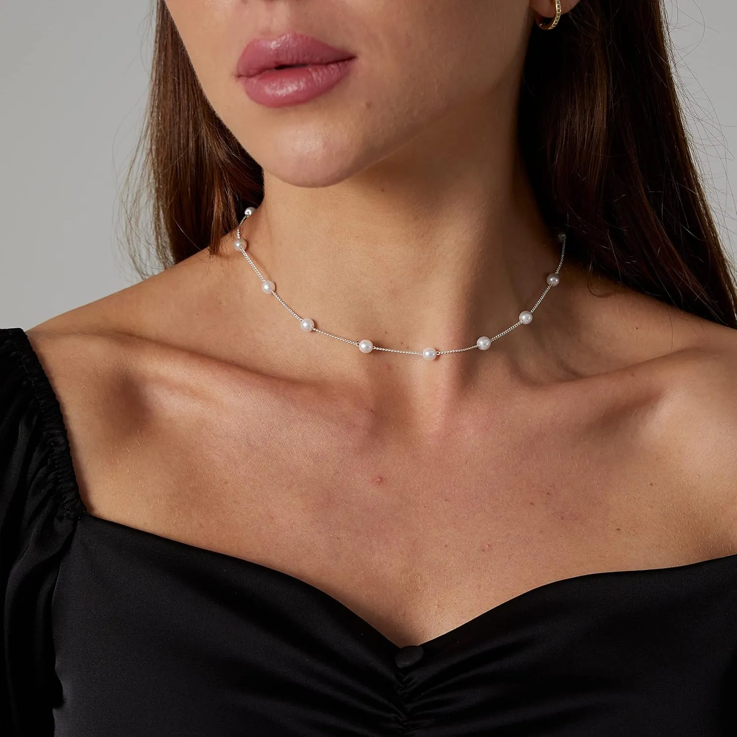 Pearl Necklaces for Women 14K Gold Plated Dainty Gold Pearl Pendant Necklace Layered Pearl Chain Necklace Freshwater Pearl Necklace Everyday Jewelry Gift
