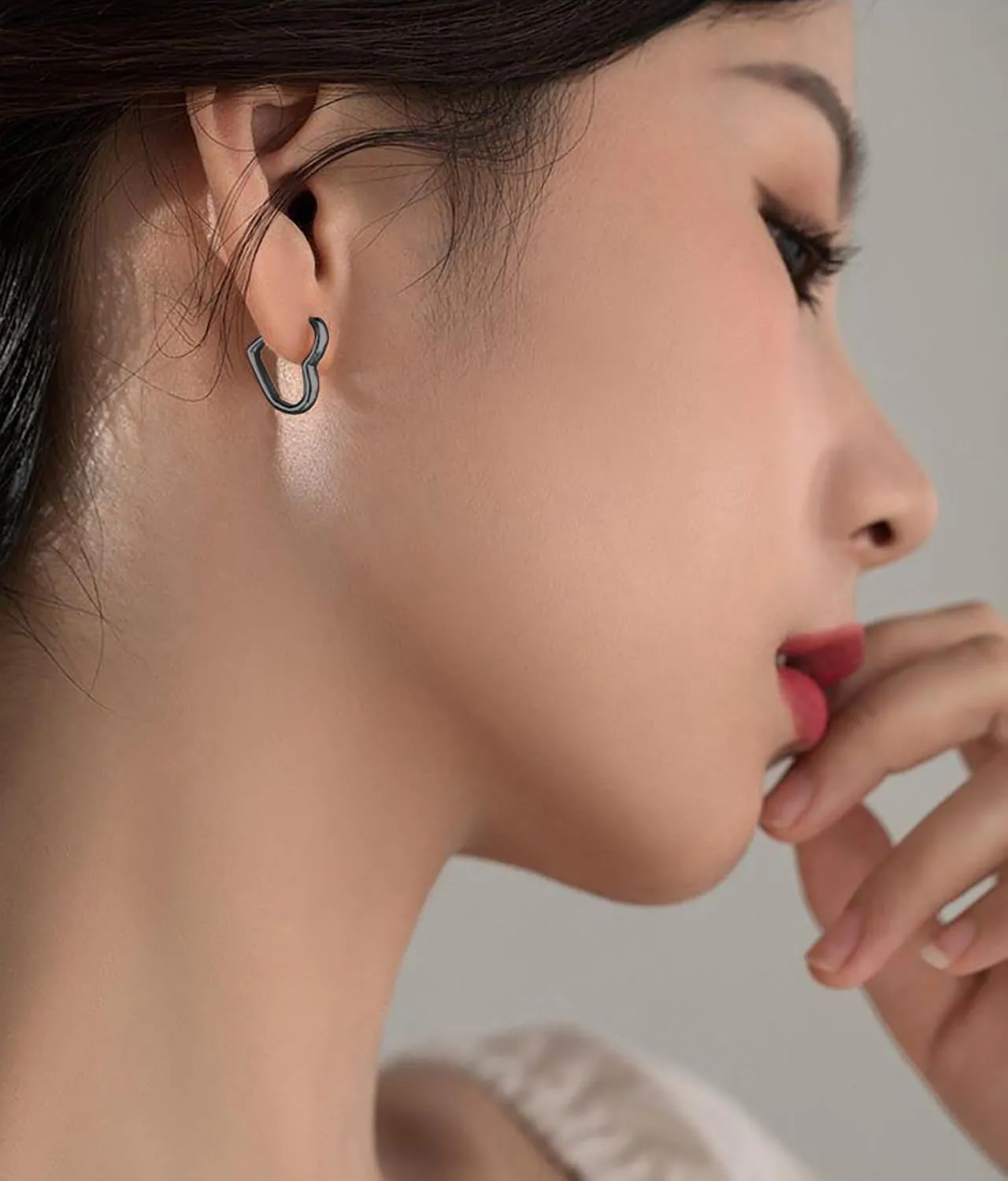 Reffeer Solid 925 Sterling Silver Heart Earrings Hoop Minimalist Sleeper Huggie Earrings For Women Teens