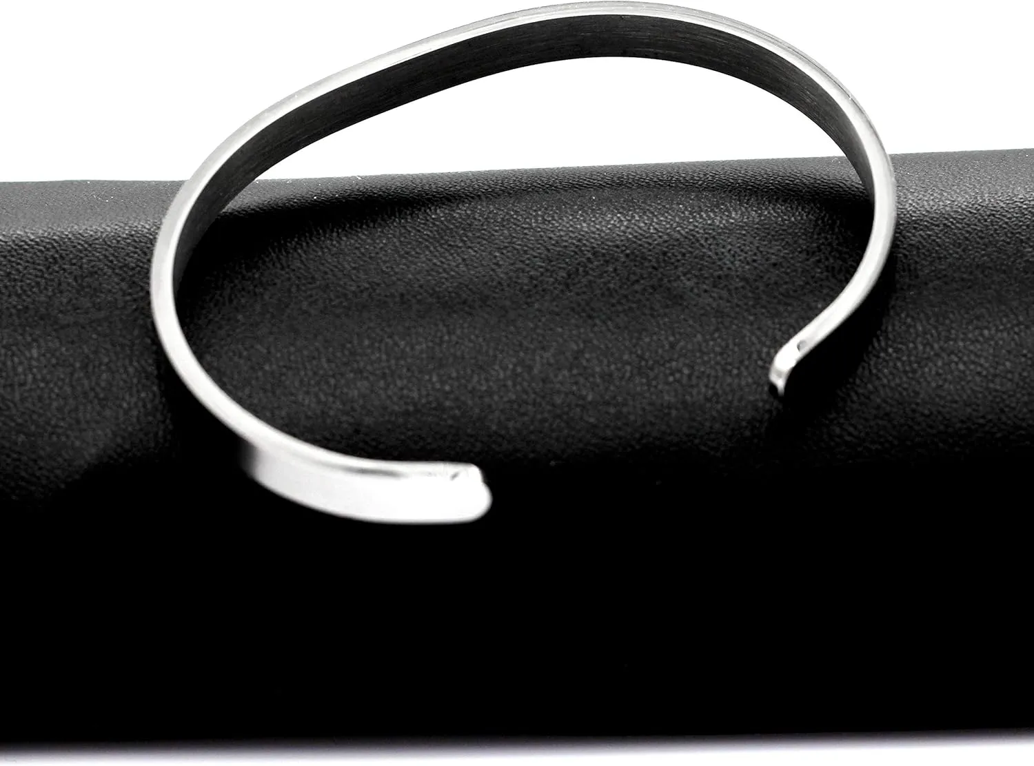 Uloveido Stainless Steel Inspirational Bracelets for Women Engraved Personalized Mantra Initial Motivational Cuff Bangle Y460